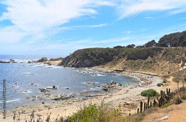 Fototapeta Beach of the pacific ocean in Algarrobo in the region of Valparaiso, Chile 