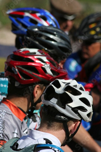 Obraz Casques de cyclistes