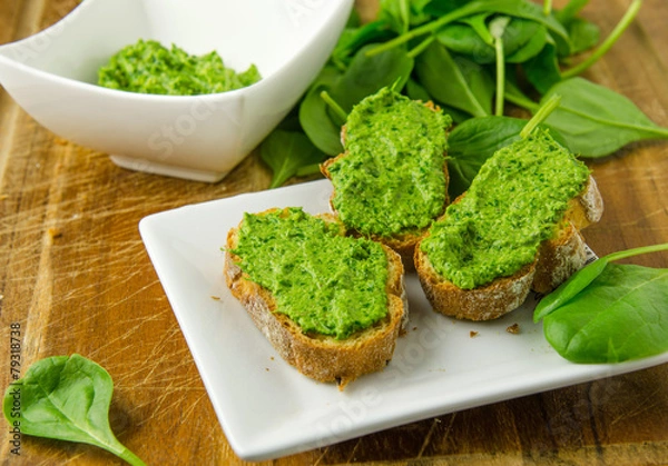 Obraz Spinach spread on bread