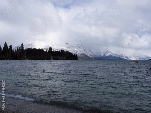 Fototapeta Lake Wakatipu And Snow Covered Mountains