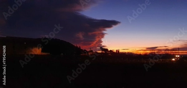 Obraz nubes al anochecer