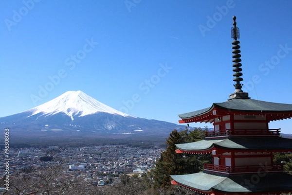 Obraz Japanese traditional shrine gate with Mount Fuji