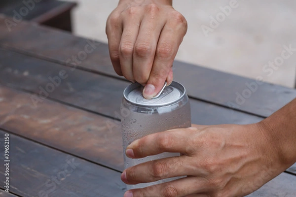 Obraz Hands are opened canned