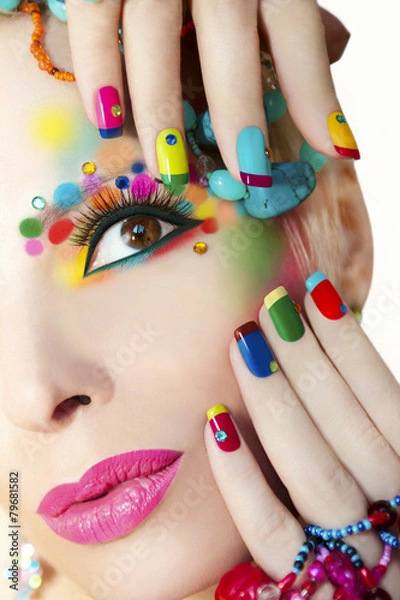 Fototapeta Разноцветный маникюр.