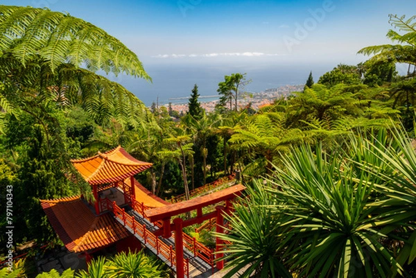Obraz Statue in Monte Palace Tropican Garden in Funchal, Madeira island, Portugal