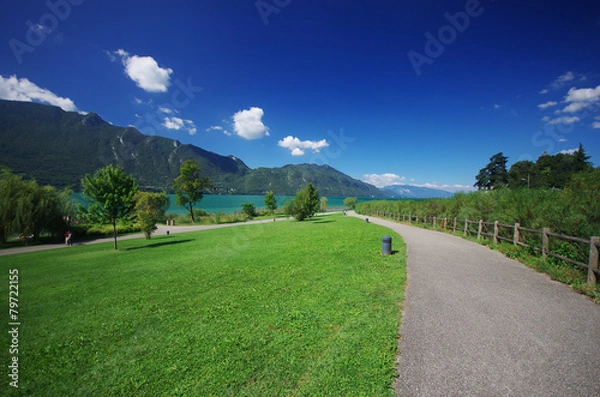 Obraz lac du bourget côte est - piste cyclable