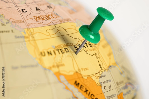 Fototapeta Lokalizacja Stany Zjednoczone. Zielona pinezka na mapie.