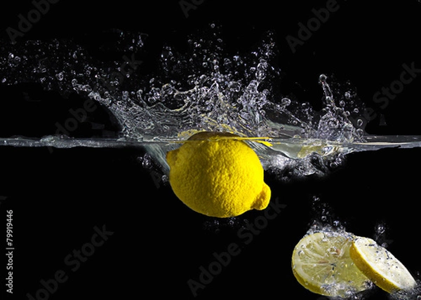 Fototapeta Früchte in Wasser Splash