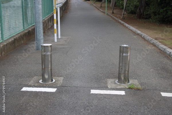 Fototapeta 歩道と車止め