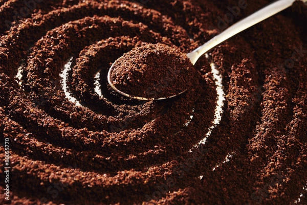 Obraz teaspoon with ground coffee