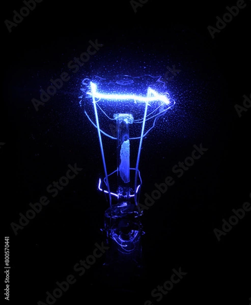 Obraz blue light bulb filament