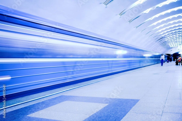 Obraz crowd waiting train