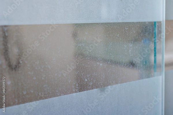 Obraz Removing hard water stains