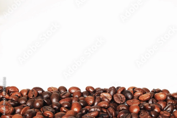Fototapeta Roasted Coffee beans isolate on white background 