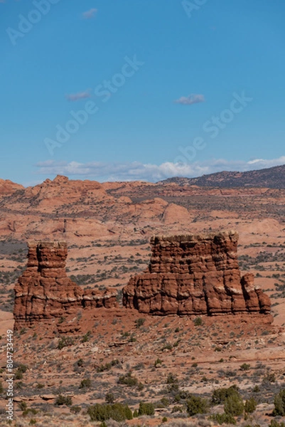 Fototapeta Eroded Buttes of the Courthouse area of Archews National Pak on a Spring day
