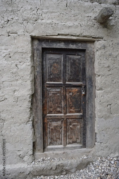 Fototapeta an old unique design door