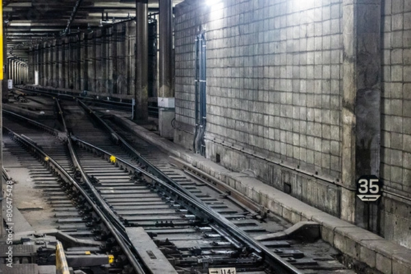 Fototapeta 地下トンネル