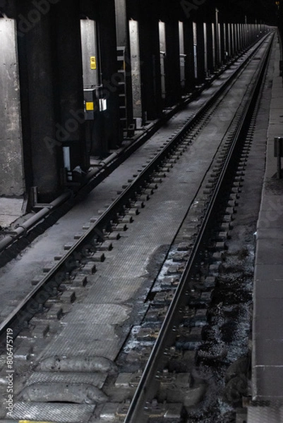 Fototapeta 地下トンネル