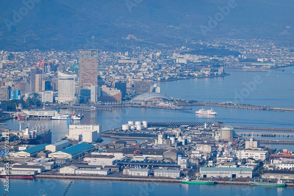 Fototapeta 壮大な瀬戸のパノラマ 屋島山上獅子の霊巌展望台からの見晴らし（香川県高松市）