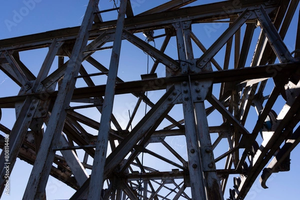 Obraz Aabndoned indutrial metal structure from rusty steel beams