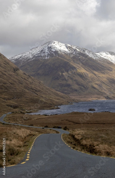 Obraz Snow capped mountains in the Connemara, Ireland