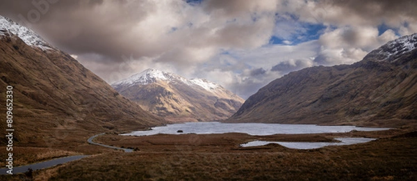 Obraz Snow capped mountains in the Connemara, Ireland