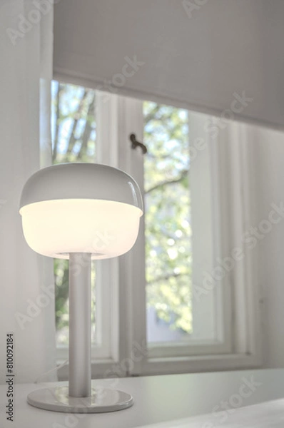 Obraz lamp on a table