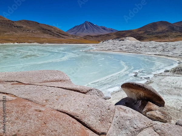 Obraz Piedras Rojas, Atacama Desert, Chile. Salt lake and reddish rock formations that form a beautiful desert landscape