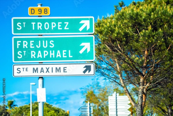 Fototapeta Cote d Azur road sign to Saint Tropez