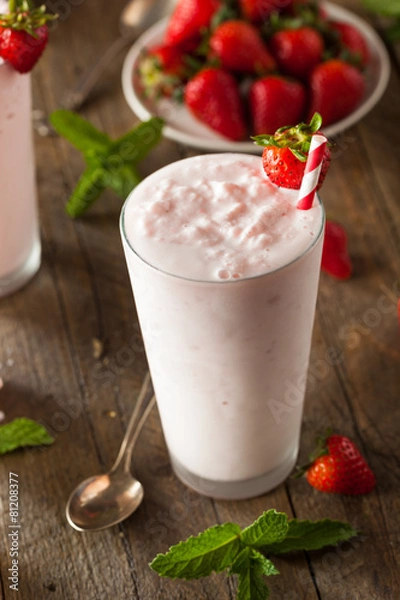 Obraz Refreshing Homemade Strawberry Milkshake