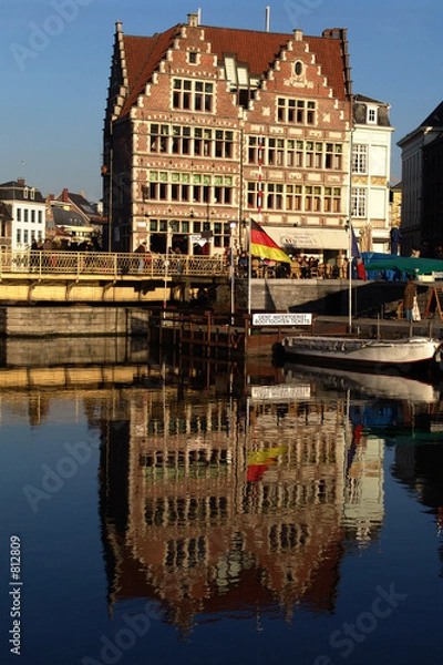 Fototapeta reflejo en gante