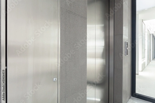 Fototapeta Entry to elevator