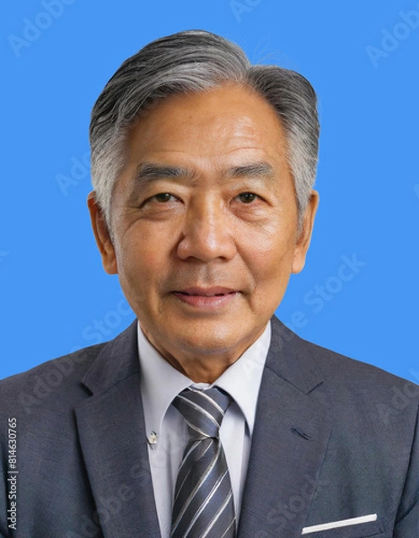 Obraz スーツを着た高齢男性のバストアップ証明写真。