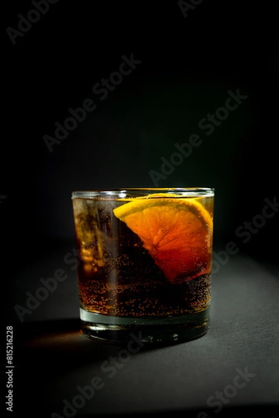 Fototapeta vaso con naranja