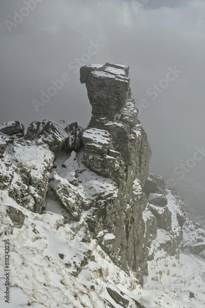 Fototapeta The cobbler, iconic peak of Ben Arthur in Scotland