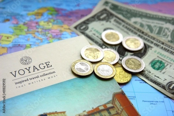 Fototapeta Карта, блокнот для планирования путешествия и деньги