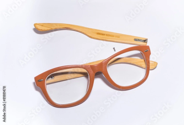Obraz broken glasses on white background