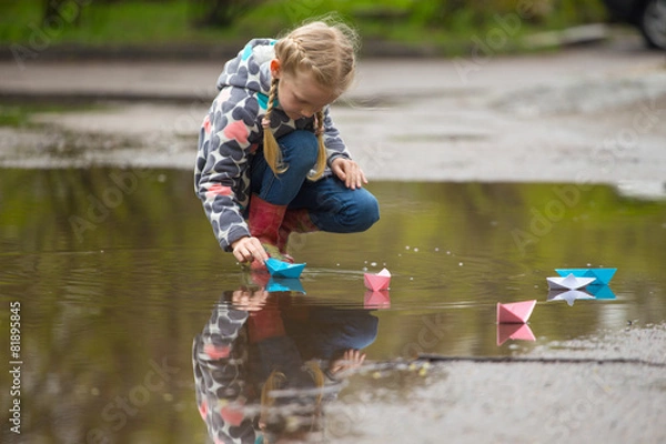 Fototapeta paper boat