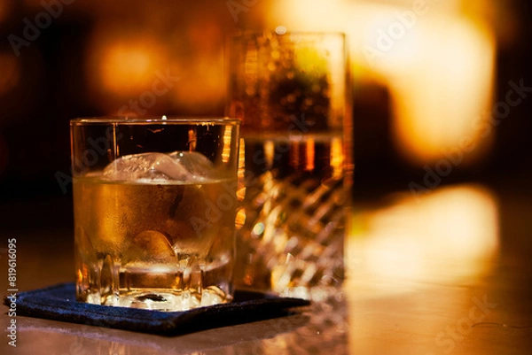 Obraz バーで飲むお酒
