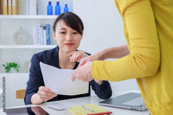 Fototapeta オフィスの女性