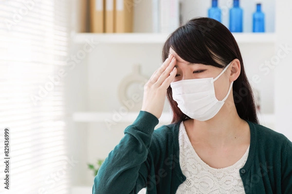 Fototapeta マスクをする女性