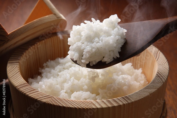 Obraz おひつに移したご飯