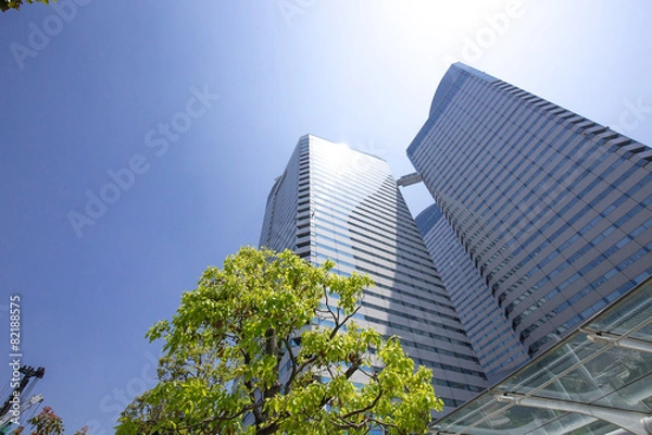 Fototapeta 東京の高層オフィスビル