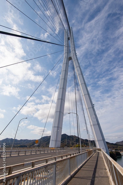 Fototapeta 冬の美しい青空と多々羅大橋
