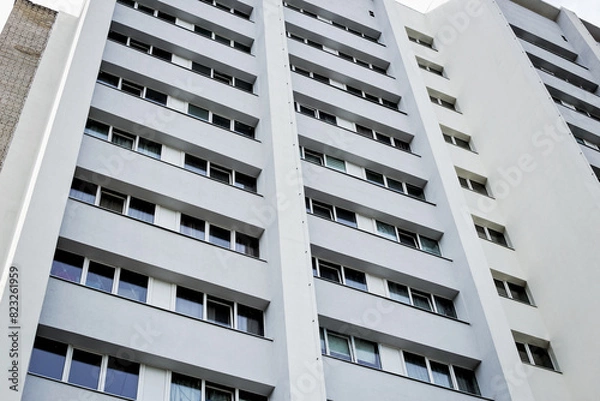 Fototapeta Apartment building in a residential area of the city