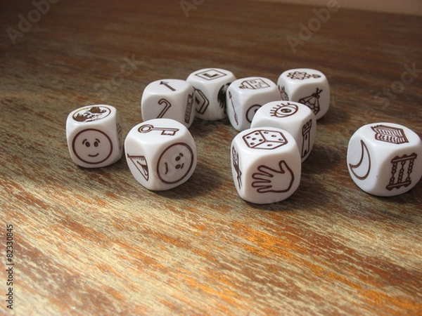 Obraz Разбросанные кубики для игры на старом деревянном столе