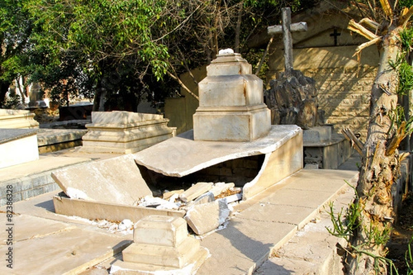 Fototapeta Grave vandalism