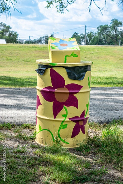 Obraz Flower painted trash can
