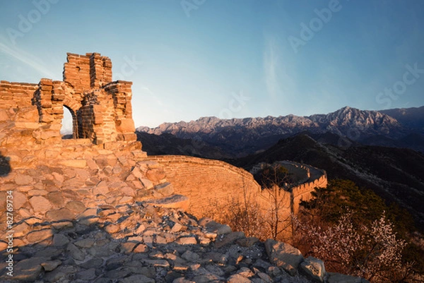 Obraz ruined beacon tower of the greatwall in sunrise
