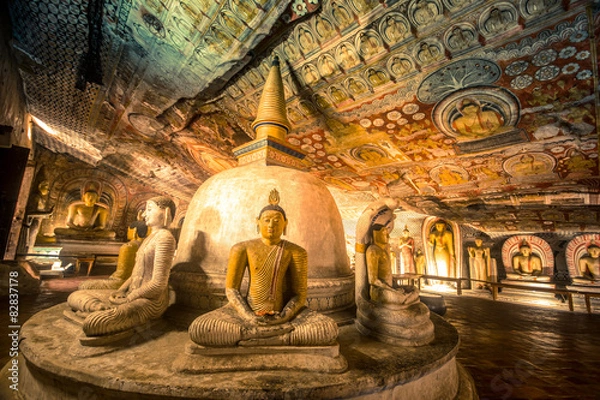 Obraz Posągi Buddy w Dambulla Cave Temple, Srilanka